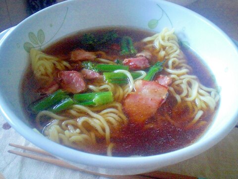 レトルトを美味しく！　「ごま油風味醤油ラーメン」